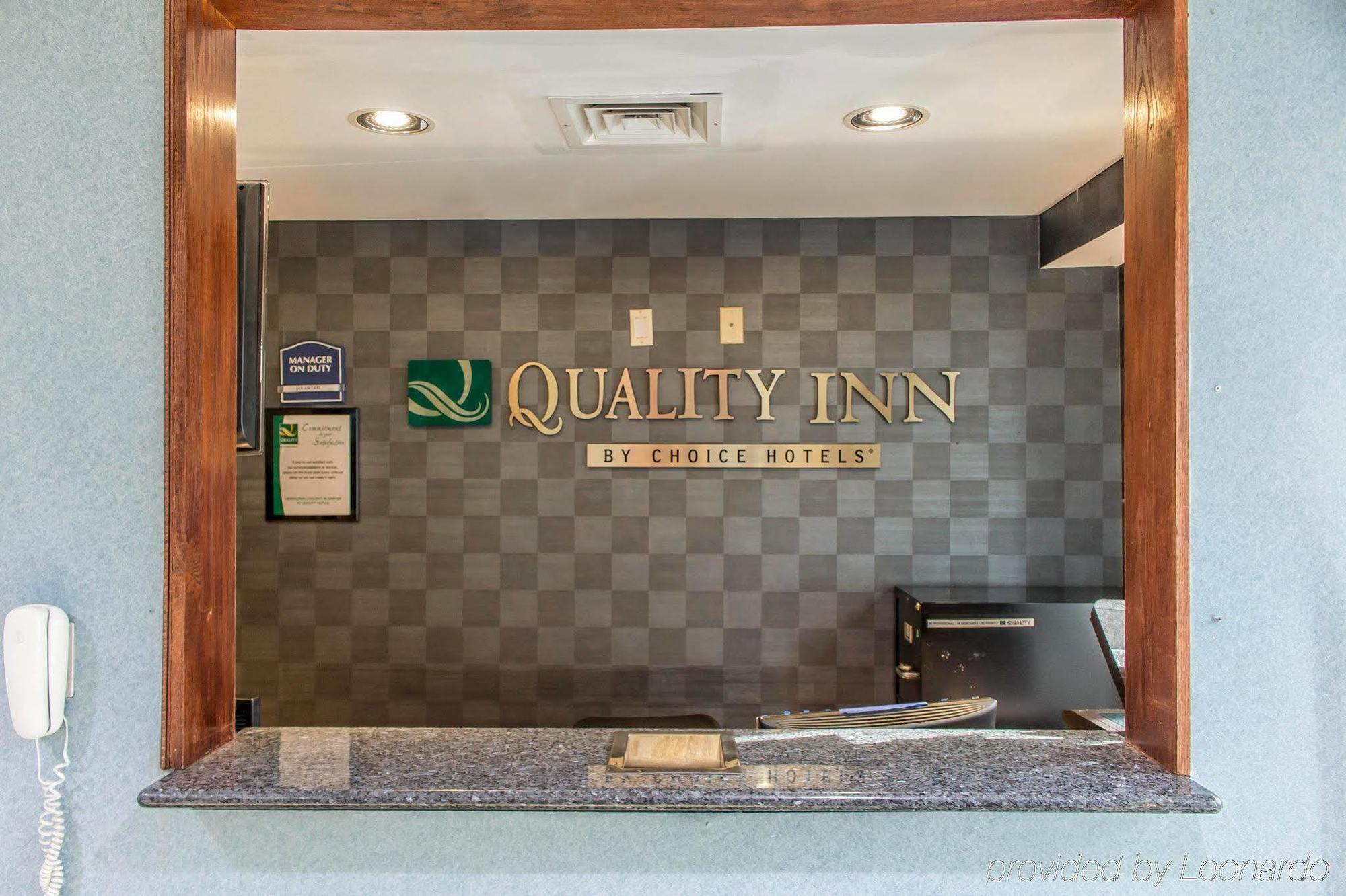Paramount Inn ฟลอรัลพาร์ค ภายนอก รูปภาพ