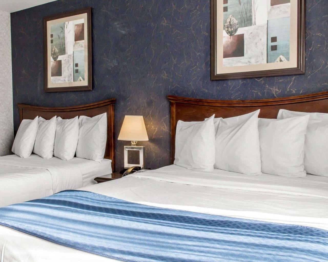 Paramount Inn ฟลอรัลพาร์ค ภายนอก รูปภาพ
